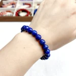 alt="8mm lapis lazuli jade bracelet effect"