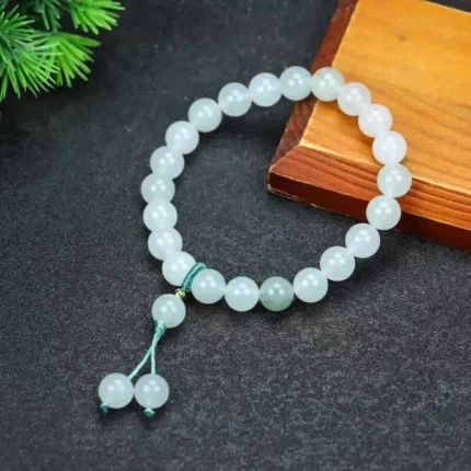alt="nature tianshan jade jinsi jade bracelet"