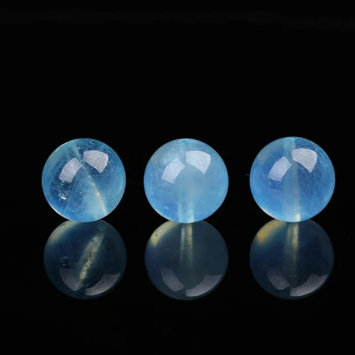 alt="nature blue crystal beads"