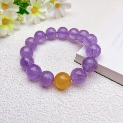 alt="amethyst bracelet front view"