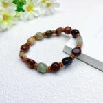 alt=“cute colour jade bracelet effect view”