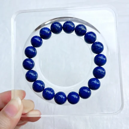 alt="lapis lazuli bracelet and gemstone front"