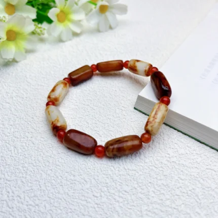 alt=“nature long jade bracelet”