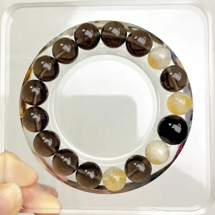 alt="yellow or tea crystal bracelet"